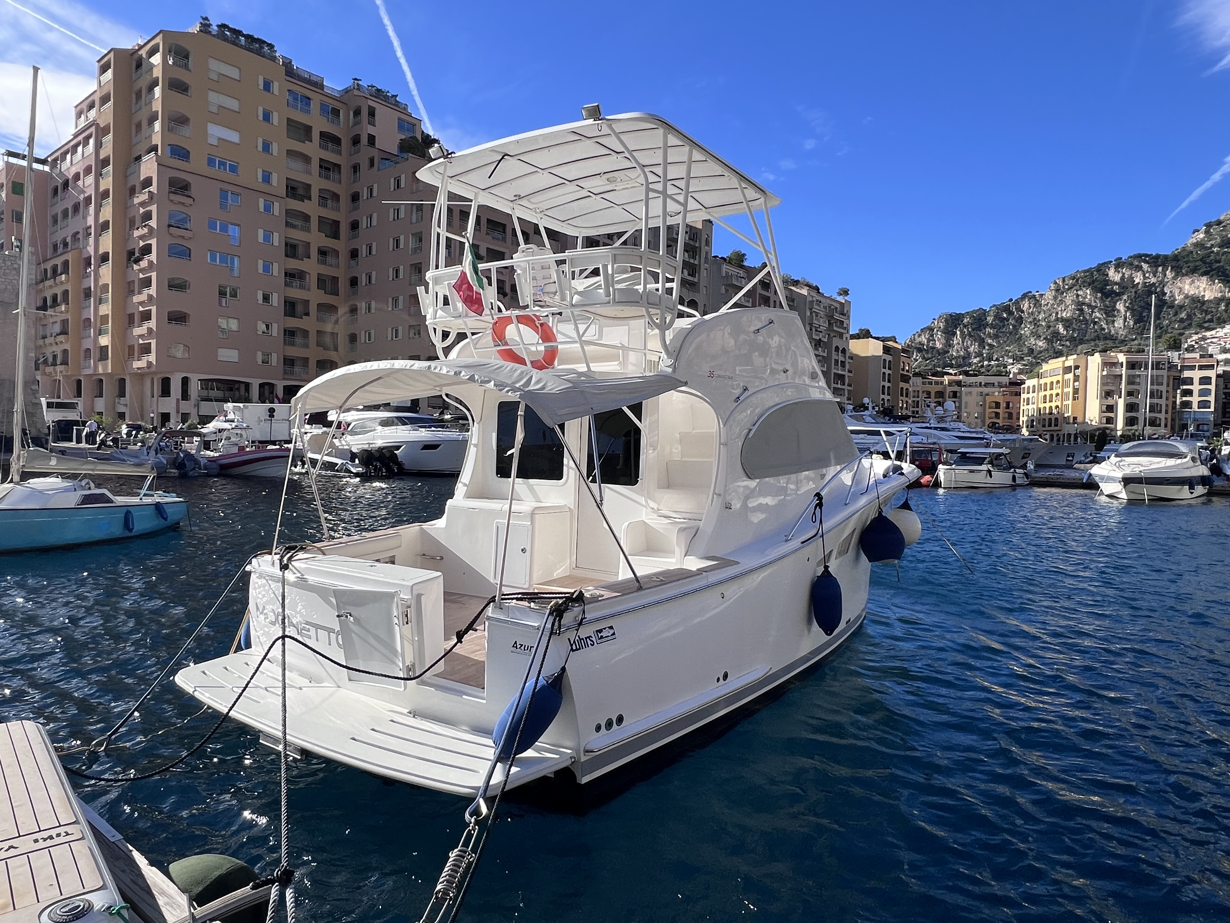LUHRS 35 4